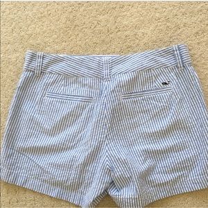 Vineyard Vines women’s seersucker blue shorts